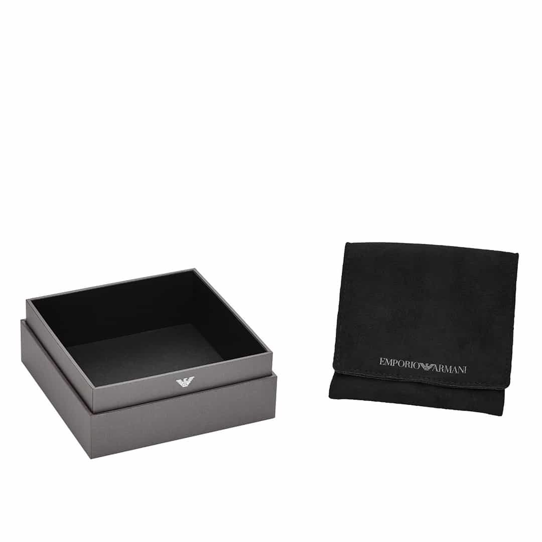 Crna poklon kutija i vrećica Emporio Armani za nakit.